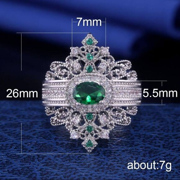 Elegant Silver Emerald Gemstone Ring size 8 - Picture 7 of 8